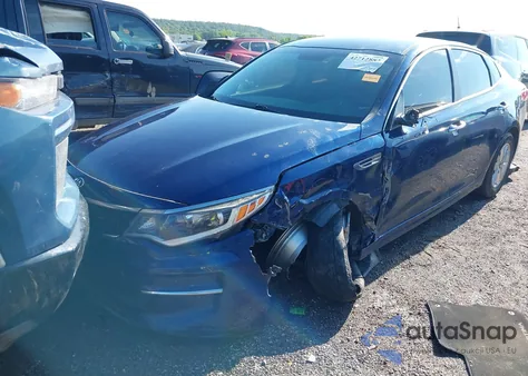 2018 Kia Optima Lx z USA, uszkodzony, nr VIN 5XXGT4L34JG230076